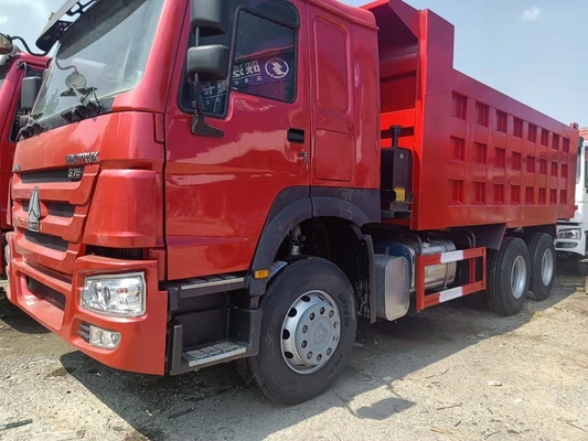 ट्यूबलेस टायर डिजाइन Sinotruk HOWO 336-380HP डंप ट्रक में 351-450hp के साथ