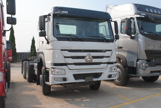 सिनोट्रुक HOWO 6X4 ट्रैक्टर ट्रक 371HP/420HP चीनी ट्रक 5800*2300*1500mm सबसे अच्छा