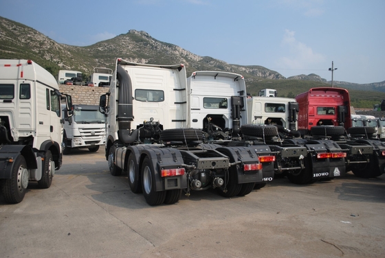 सिनोट्रुक HOWO 6X4 ट्रैक्टर ट्रक 371HP/420HP चीनी ट्रक 5800*2300*1500mm सबसे अच्छा