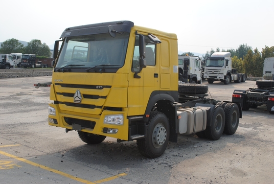 यूरो 2 उत्सर्जन मानक 5600x2300x1500 के साथ Sinotruk ट्रैक्टर ट्रक बेचें