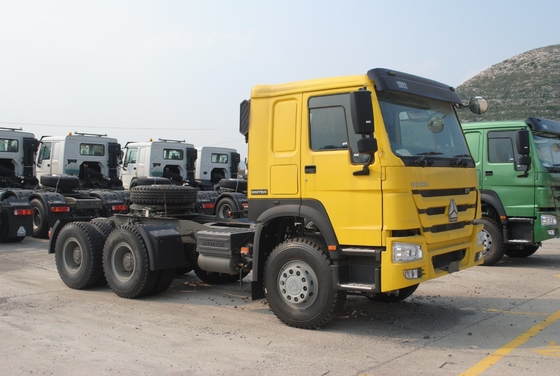 यूरो 2 उत्सर्जन मानक 5600x2300x1500 के साथ Sinotruk ट्रैक्टर ट्रक बेचें