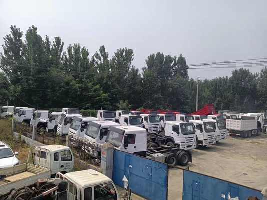ट्यूबलेस टायर डिजाइन के साथ 10 व्हीलर यूज्ड ट्रैक्टर ट्रक HOWO ट्रक हेड 376-420HP
