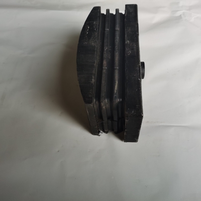 Sinotruk HOWO Wg9925525286 उन्नत खरीदारों के लिए भारी ट्रक रबर भालू