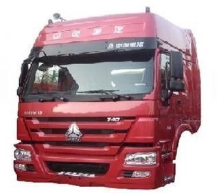 रेड हाई केबिन 2 बेड सिनोट्रक ड्राइविंग ट्रक ट्रैक्टर विनिर्माण के साथ