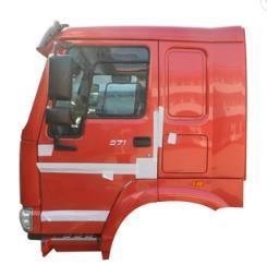 उच्च केबिन 2 बिस्तरों के साथ Sinotruk ड्राइविंग ट्रक ट्रेलर में निर्मित ब्रेक सिस्टम भागों