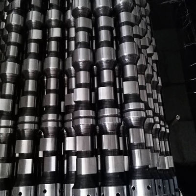 लोकप्रिय चीनी Sinotruk इंजन भागों के लिए ट्रांसमिशन शाफ्ट Vg1500050096 काले रंग में