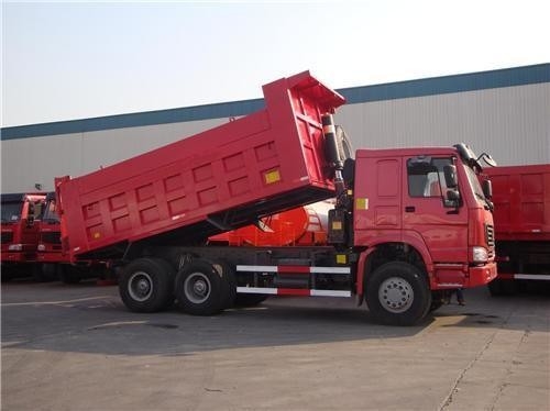 सिनोट्रुक से ≤5 सीटों के लिए रेडियल टायर डिजाइन 371HP HOWO टिपर ट्रक