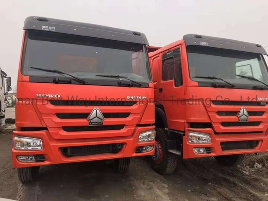 351-450hp HOWO 6X4 16 20 क्यूबिक मीटर 10 व्हील टिपर ट्रक ट्यूबलेस टायर डिजाइन के साथ