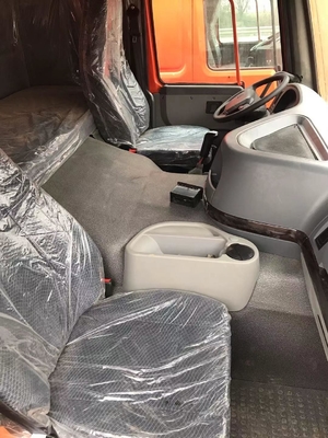 आईएसओ प्रमाणित 10 पहिया 6*4 Sinotruck HOWO प्रयुक्त डंप ट्रक 10 टायर ट्रक 30 टन टिलर