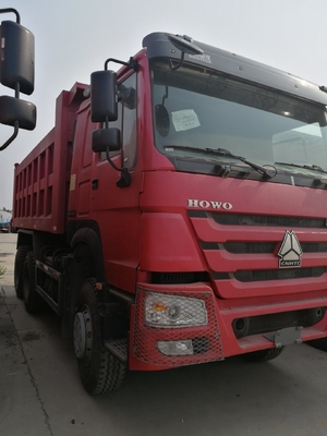 Sinotruk HOWO डंप ट्रक भारी ड्यूटी टिपर ट्रक 5800*2300*1500 मिमी खपत के साथ