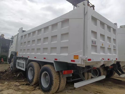 टायर डिजाइन ट्यूबलेस Sinotruc HOWO 371HP मैनुअल ट्रांसमिशन कार्गो टिपर डंप ट्रक