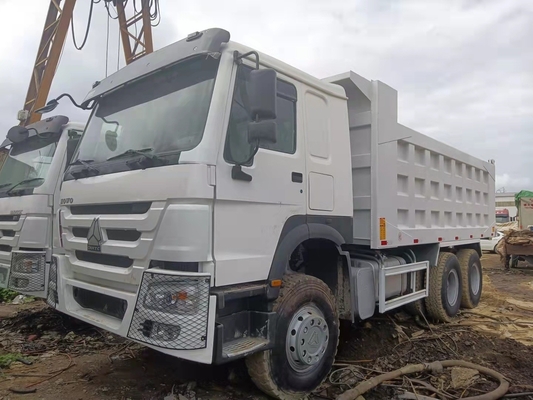 टायर डिजाइन ट्यूबलेस Sinotruc HOWO 371HP मैनुअल ट्रांसमिशन कार्गो टिपर डंप ट्रक