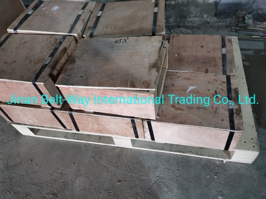 स्टीयरिंग सिस्टम पार्ट्स सिनोट्रुक HOWO ट्रक सिलेंडर हेड Az1560040058 के लिए स्टीयरिंग गियर