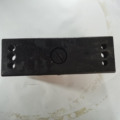 Sinotruk HOWO ट्रक पार्ट्स रियर इंजन सपोर्ट कुशन रिफंड पॉलिसी के साथ Wg9725593031